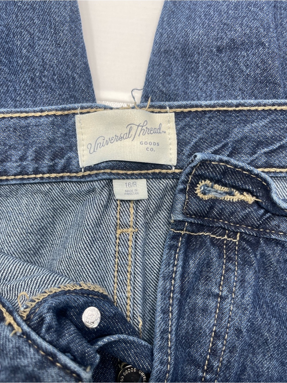 Universal Thread Classic Medium Blue High-Rise Women's Jeans